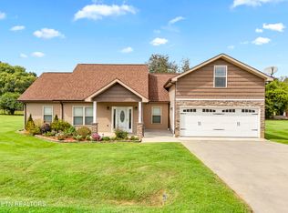 2811 Dalton Dr, Sevierville, TN 37876