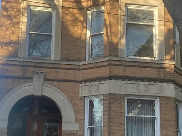 2042 W Walton St, Chicago, IL 60622