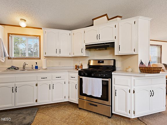 3rd image of 47948 Evers Rd