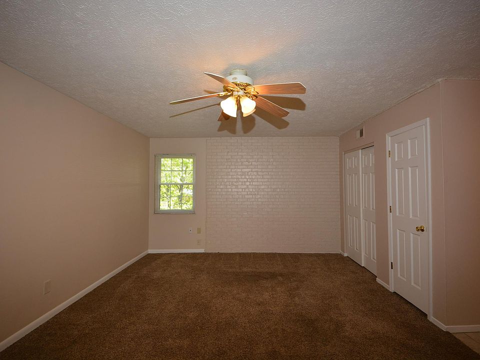 1st image of 926 Ohio Pike APT 411