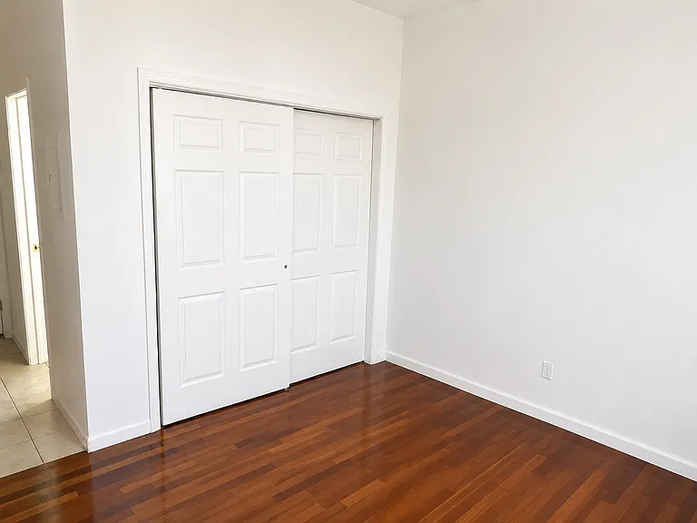 121 Ferry St #2 — Photo 4