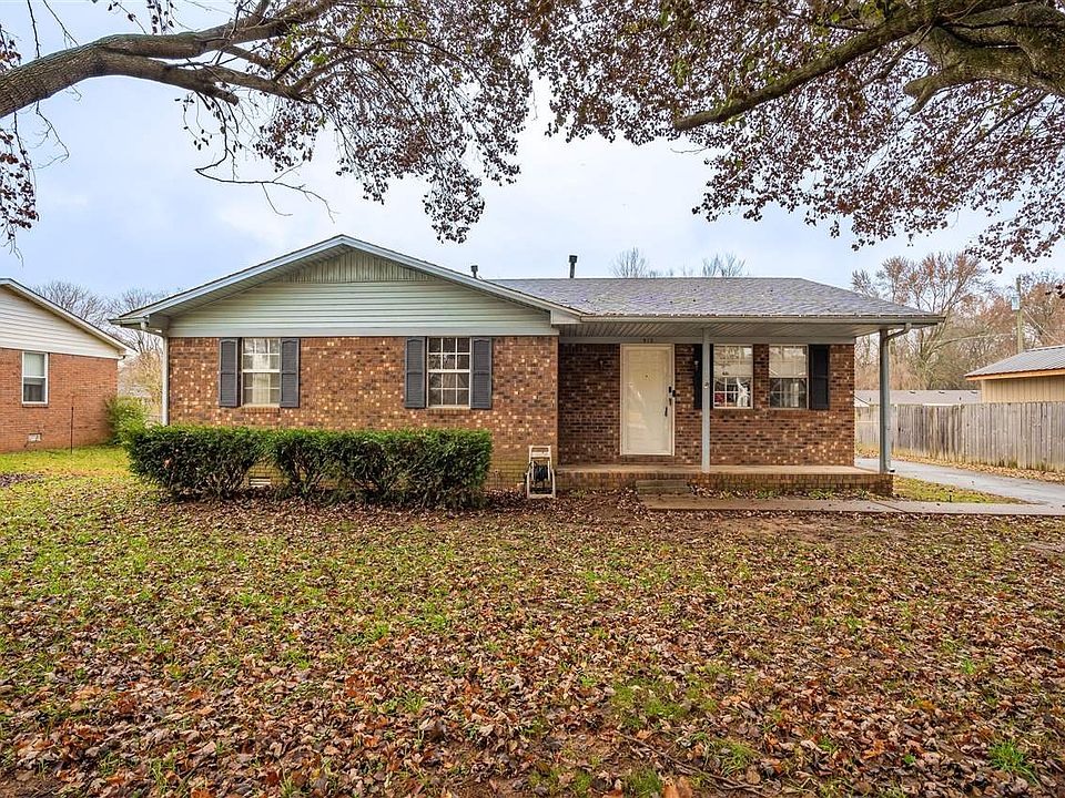 1st image of 915 Mimosa Ln