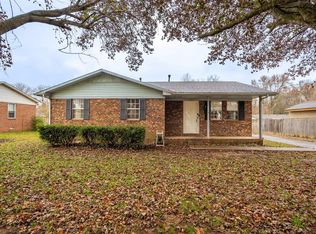 915 Mimosa Ln, Russellville, KY 42276