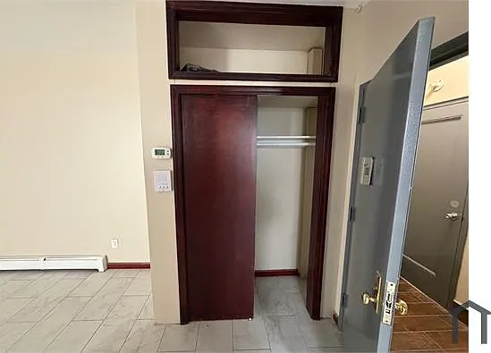 1243 Morrison Ave #1R — Photo 5