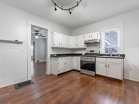 3rd image of 1613 E State St #1