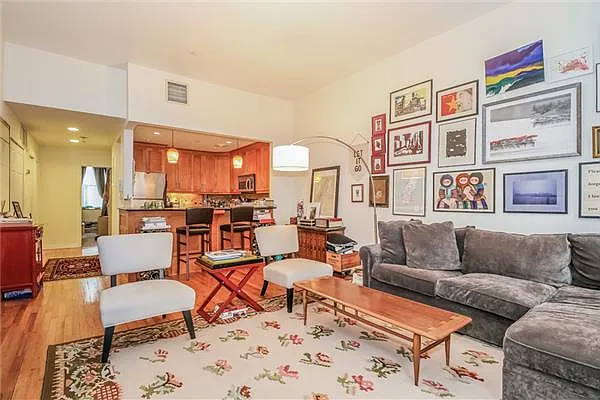 Sold by Avenue Sotheby's International Realty | media 11