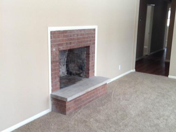 2nd image of 3130 Sherwood Park Dr