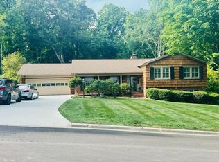 1404 Fernwood Dr, High Point, NC 27262