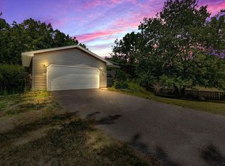 18000 Eidelweiss St NW, Andover, MN 55304