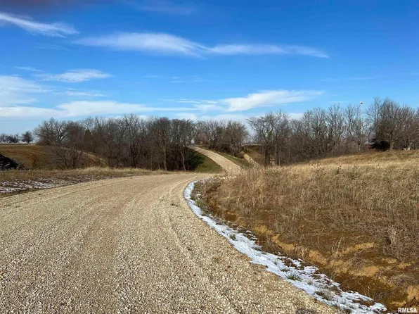 2 277th Ave, Le Claire, IA 52753