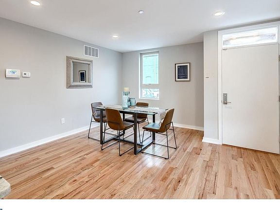 4th image of 1848 E Cumberland St