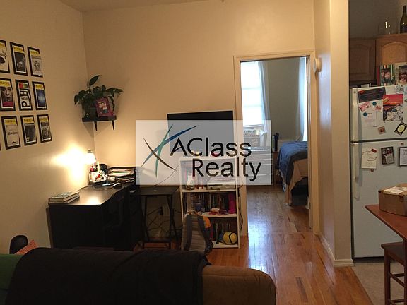 3rd image of 3076 37th St #1F