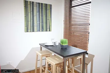 Rented by Robyn Lee, LREB