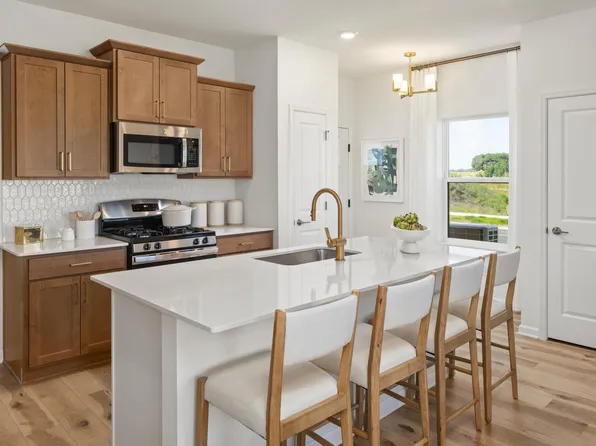 10268 Birchwood Cir, Victoria, MN 55318