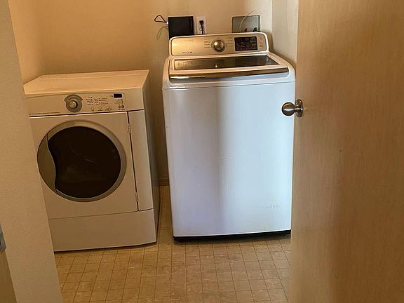 4th image of 6628 Corson Ave S