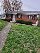 1811 Edgewood Dr — Photo 2