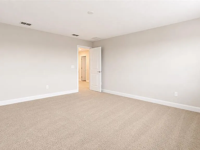 16628 Silver Brook Way — Photo 37