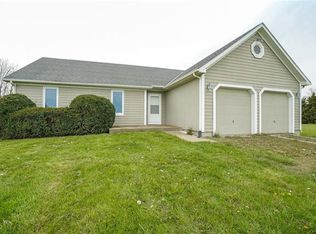 21634 Lackman Rd, Spring Hill, KS 66083