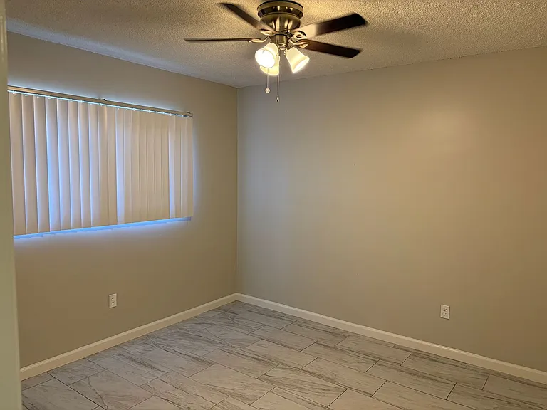 3828 E Grand Ave — Photo 4
