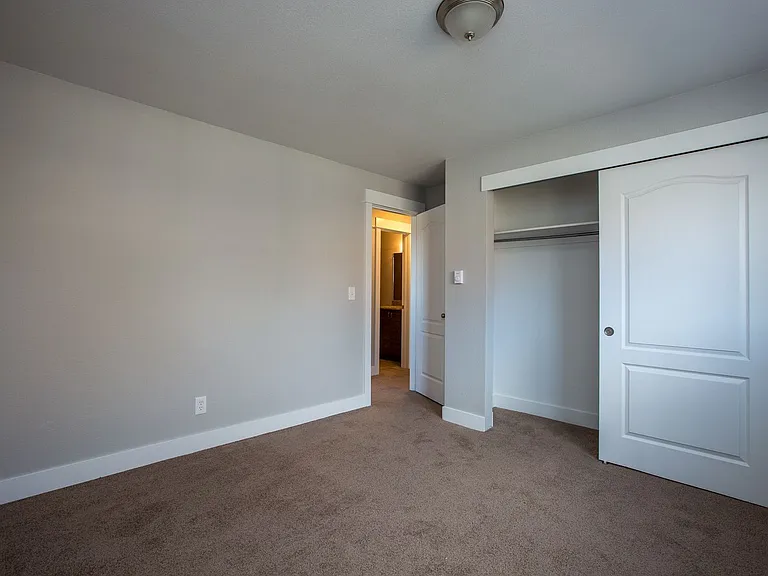 2628 Redwing Rd #8 — Photo 16