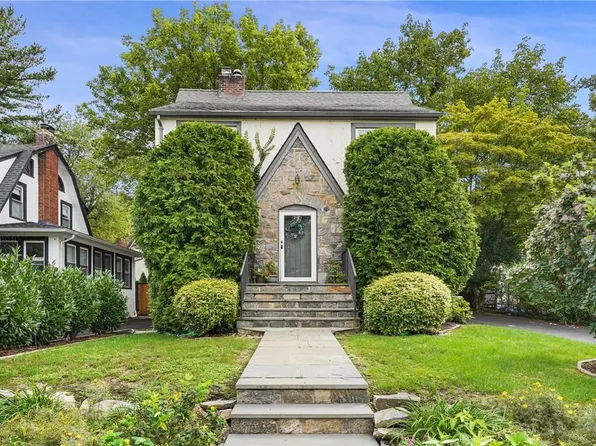 41 Walgrove Avenue, Dobbs Ferry, NY 10522