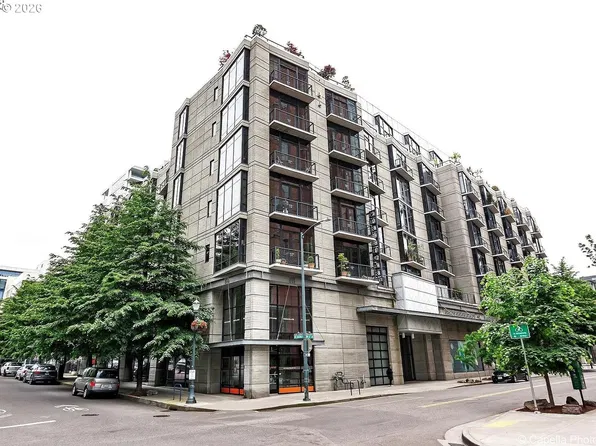 1030 NW 12th Ave APT 108, Portland, OR 97209