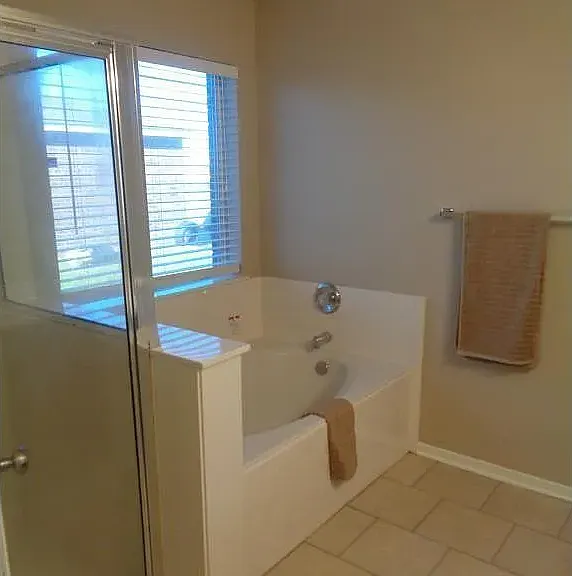 4303 Rainlily St — Photo 4