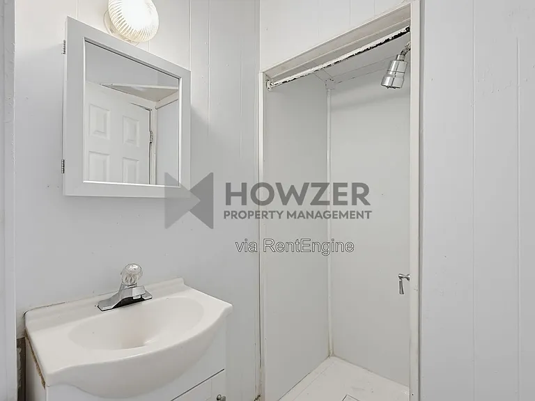 109 Green St #9 — Photo 4