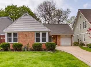 216 S Wa Pella Ave, Mount Prospect, IL 60056