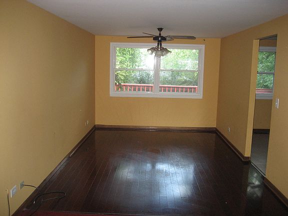 4th image of 7021 Lowell Dr