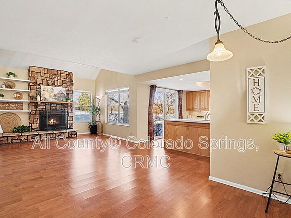 2nd image of 378 Cobblestone Dr