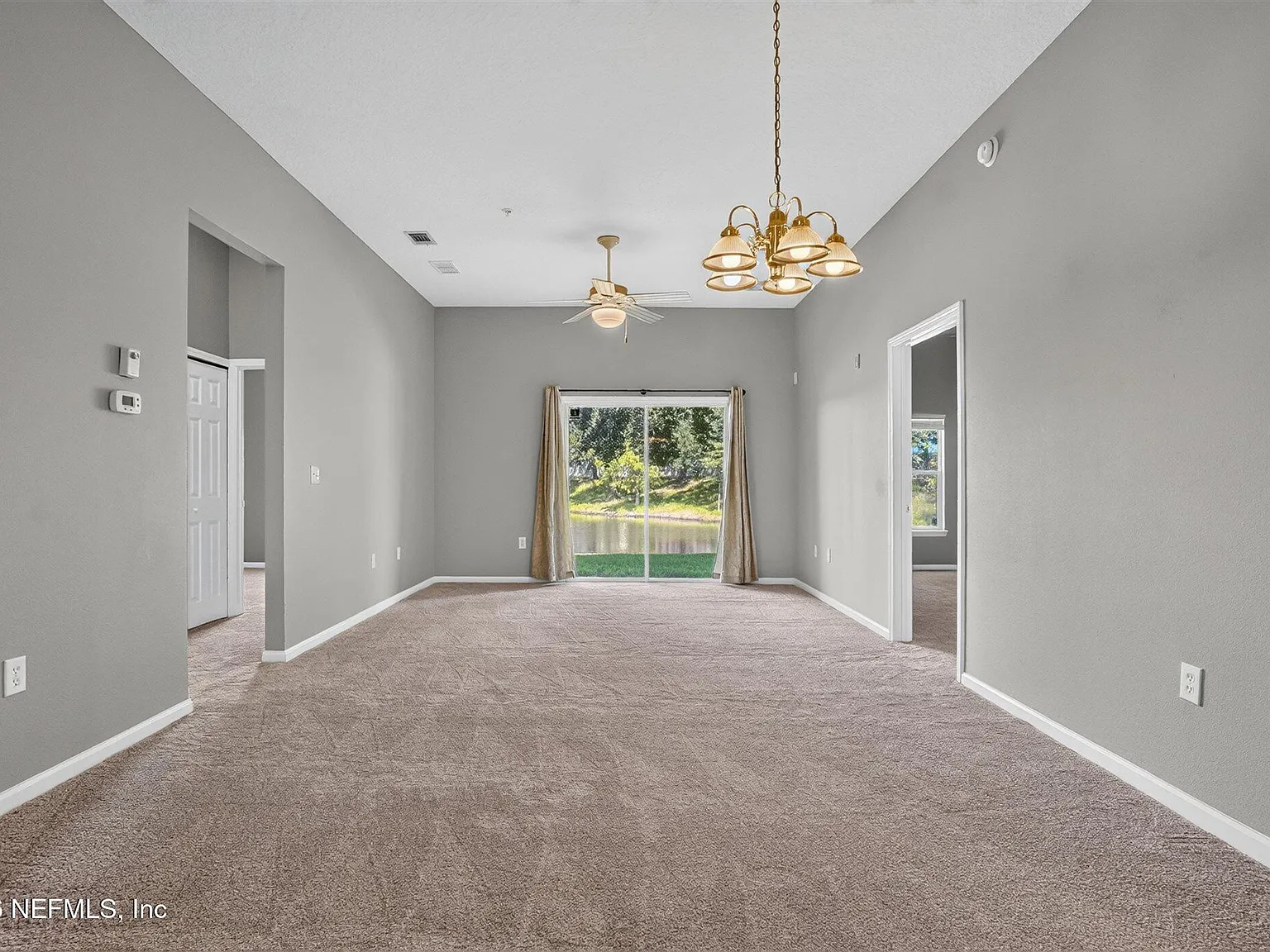 3 bed, 4.0 bath, 1313 sqft, $2,195 — Photo 3