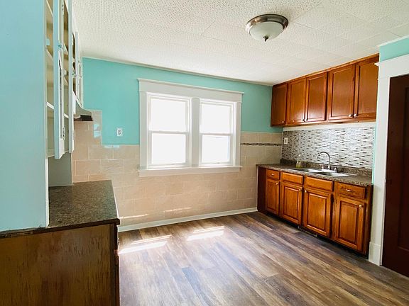 5th image of 103 Shirley Ave Floor 1