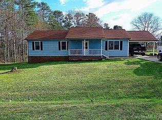 102 Randolph Rd, Dallas, NC 28034