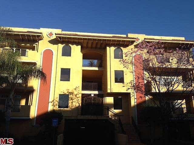 1st image of 850 N Hudson Ave APT 204