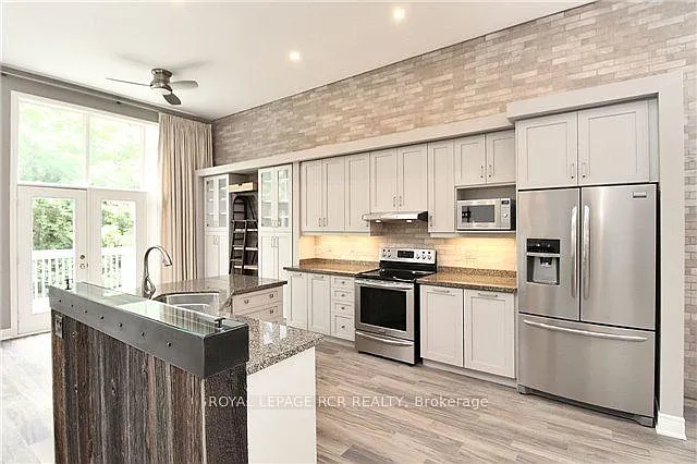 406 Morley Cook Cres — Photo 7