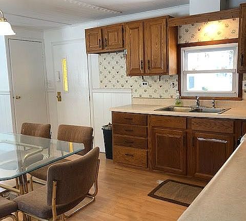 5th image of 11 Valley Gorge Mobile Home Park