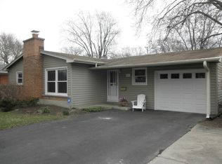 925 Woodland Dr, Wheeling, IL 60090