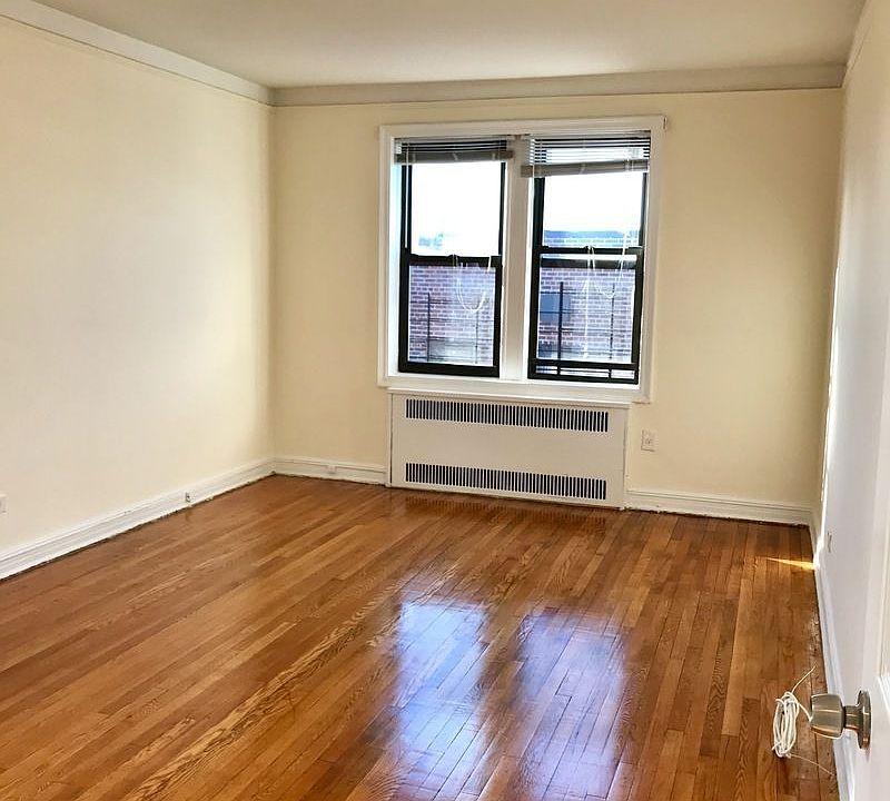 1st image of 4746 40th St APT 6G