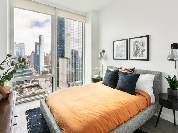 606 West 30th Street image 4 of 18