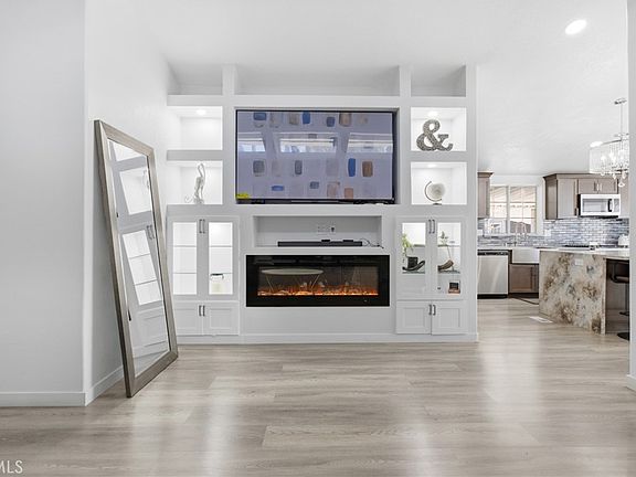 4th image of 4901 Green River Rd Space 288