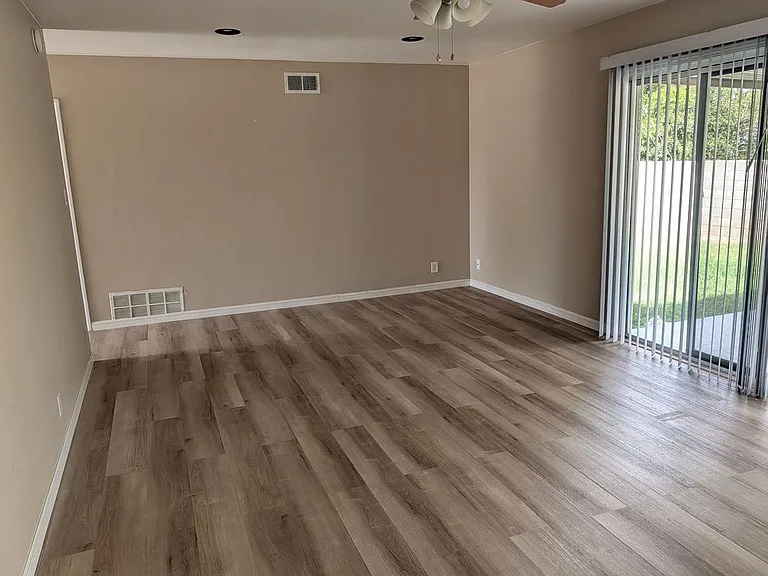 8641 Garfield St — Photo 18