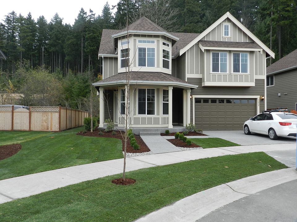 1st image of 13639 193rd Ave E