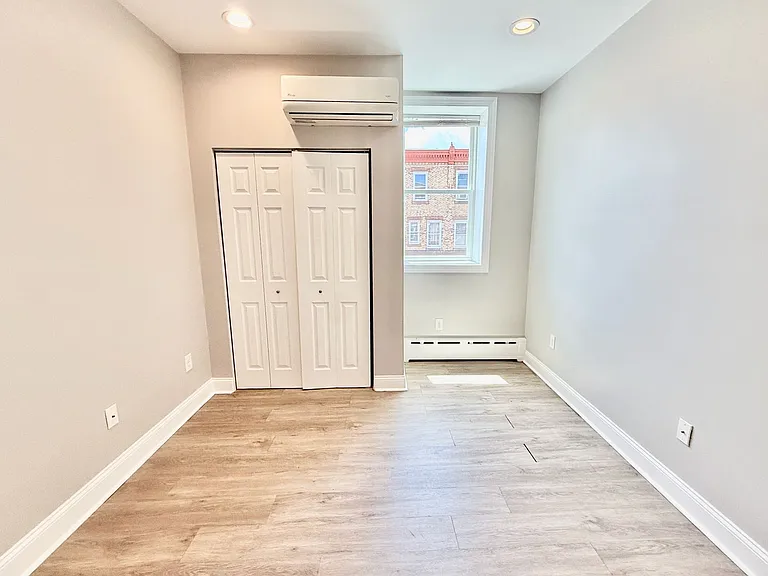 2240 S 11th St — Photo 17