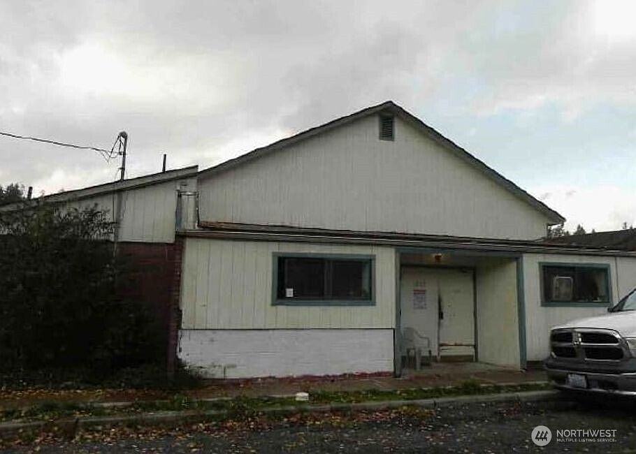 1st image of 1009 SE 1st Street