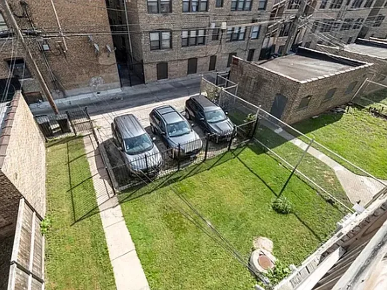 8241 S Maryland Ave #2 — Photo 10