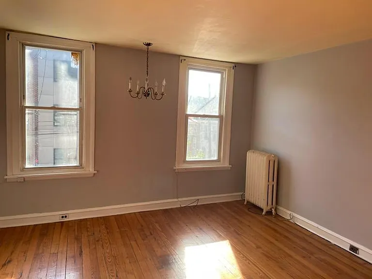 4133 Tower St — Photo 7