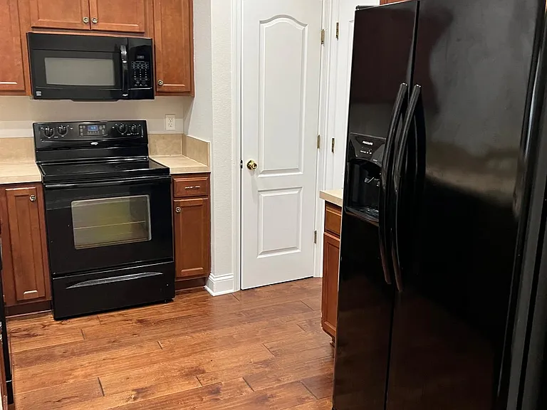 6016 Bartram Village Dr — Photo 3