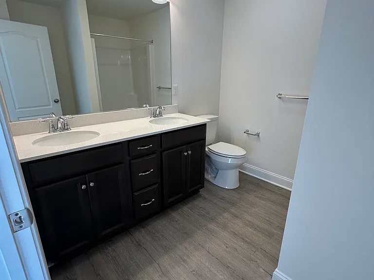 724 Sylvia St — Photo 19