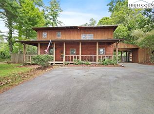 222 W Hilltop Dr, Boone, NC 28607